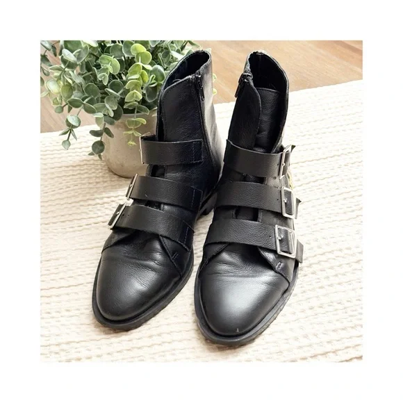 Zara Trafaluc Floral Embroidered Black Buckle Booties size 40 9USA - Picture 2 of 11